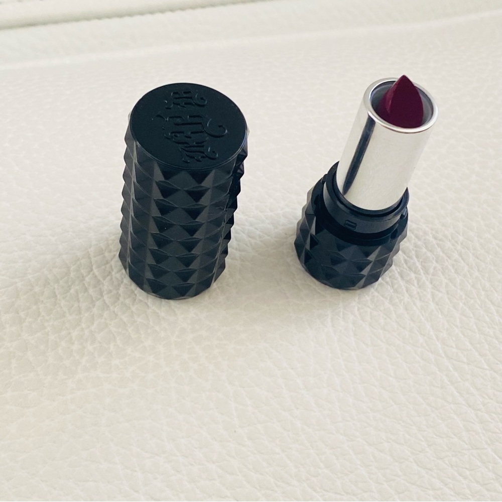 *Rare* KAT VON D STUDDED KISS LIPSTICK Mini SHADE:BAUHAU5 DEEP RASPBERRY